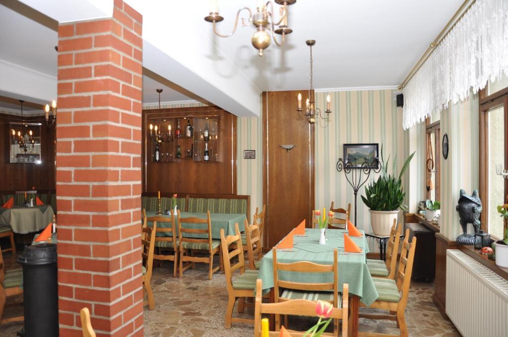 ארנשטאדט Hotel Goldene Sonne מראה חיצוני תמונה