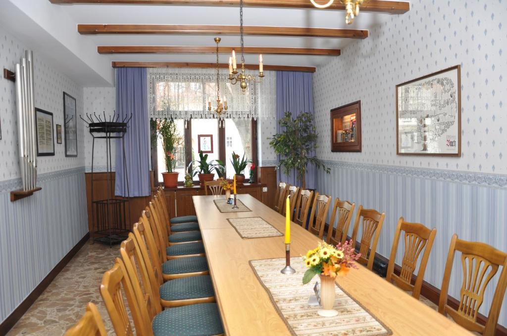 ארנשטאדט Hotel Goldene Sonne מראה חיצוני תמונה